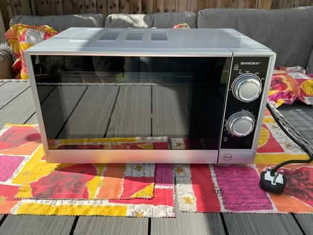 Photo of free Microwave (Fobbing SS17) #2