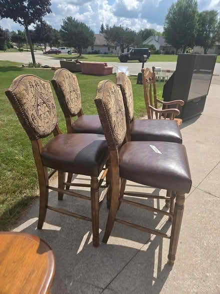 Photo of free 4 tall bar stools (Combined locks) #2