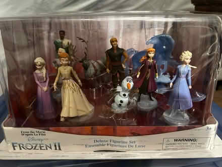 Photo of free NIB Frozen figure toys (belmont/watertown line) #3