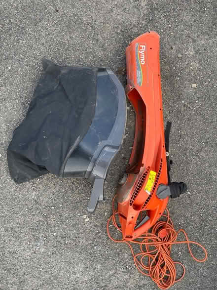 Photo of free Leaf blower and collector (Windermere LA23) #2