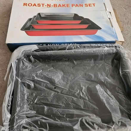 Photo of free 2 banking trays (Twickenham TW1) #1