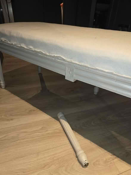 Photo of free Bench (Greenwich Peninsula SE10) #3