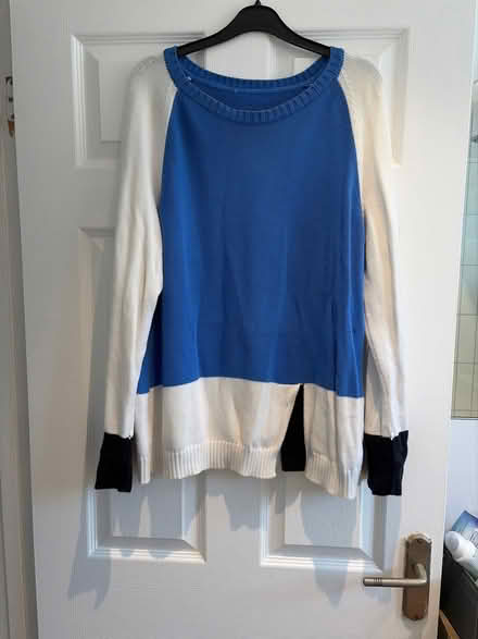 Photo of free Jumper size L (Park street st albans AL2) #1