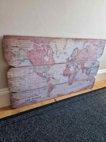 Photo of free Wooden world map picture (Matlock DE4) #1