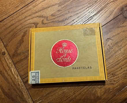 Photo of free Cigar box (Hunt Club/Conroy area) #1