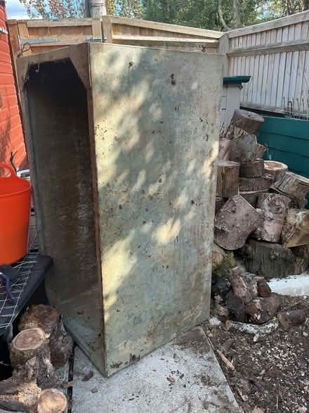 Photo of free Old galvanised metal water tank (West Oxfordshire OX29) #1