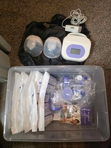 Photo of free 2 Breast pump and storage bags (Grand Prairie) #2