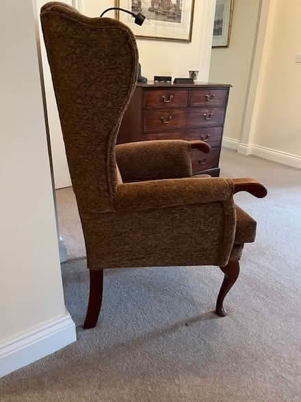 Photo of free Comfortable high armchair (Tring HP23) #3