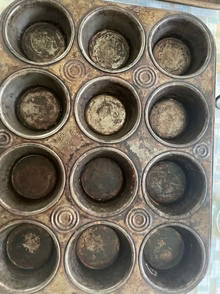 Photo of free Muffin tins, cookie sheet (Bloomfield) #1