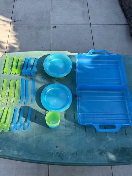 Photo of free Picnic Blanket and utensils (Hereford HR4) #3