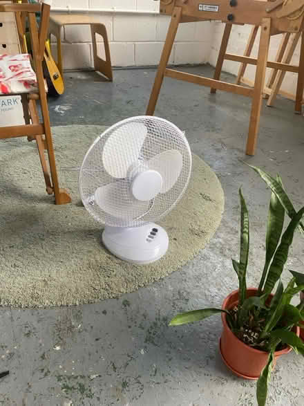 Photo of free Table top fan (Camden NW1) #1