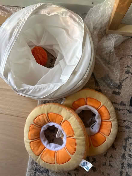Photo of free Cat rucksack, tunnel & neck cuff (Coulsdon South CR5) #3