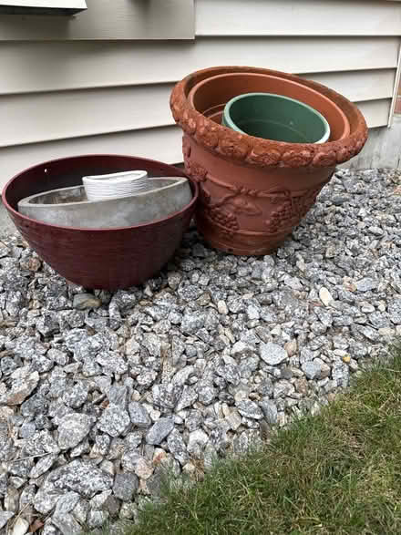 Photo of free Flower Pots (Bedford NH) #1