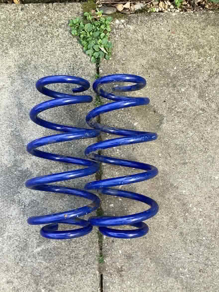 Photo of free Springs for Golf 4motion (Caton LA2) #1
