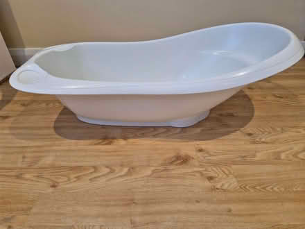 Photo of free Baby bath (Weybridge KT13) #2