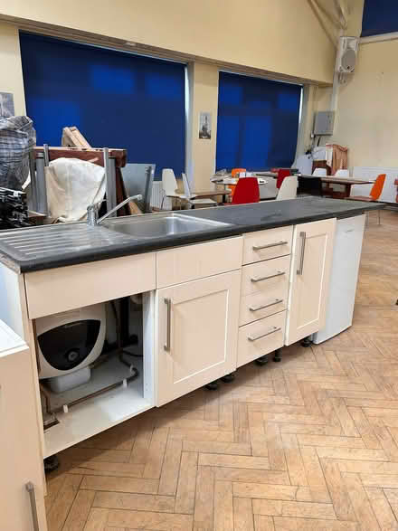 Photo of free kitchen units (White City, London) #1