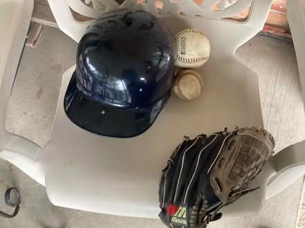 Photo of free Softball stuff (Hamburg/Brighton) #1