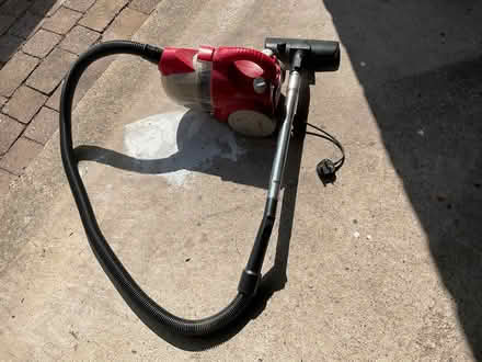 Photo of free vacuum cleaner (Crich DE4) #1