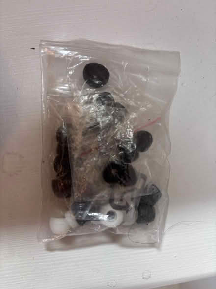 Photo of free Bag of new earpod/headphone covers (Tollington N4) #2