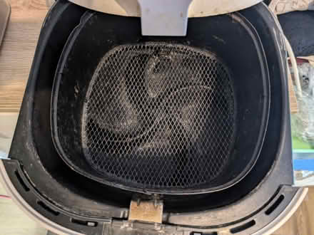 Photo of free Air fryer (Ipswich IP2) #2