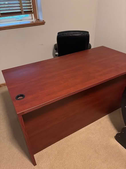 Photo of free Office set (Inver grove heights) #1