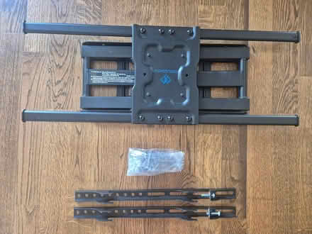 Photo of free TV wall bracket / mount (Whitechapel E1) #1