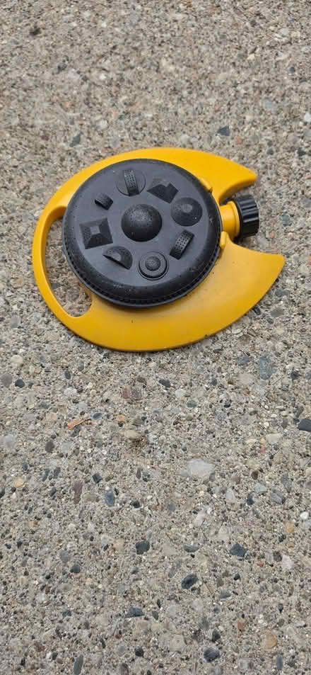 Photo of free Garden sprinkler attachment (13 1/2 and Farmington) #1