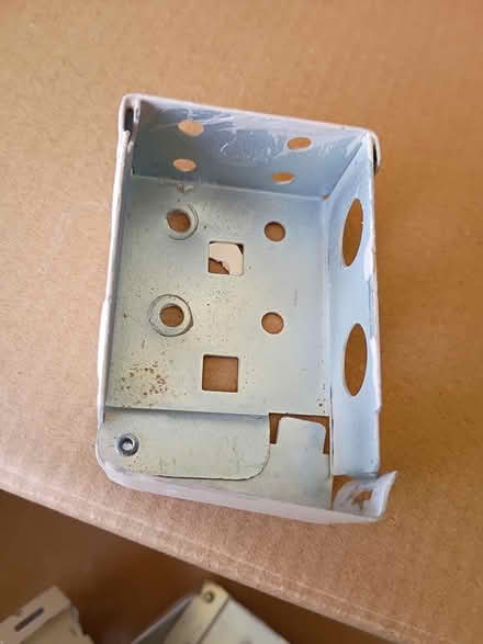 Photo of free End Mount Bracket for Vinyl Blinds (Vacaville) #3
