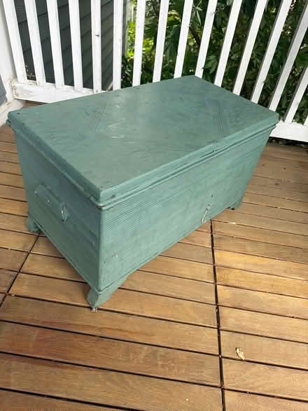 Photo of free Wood chest (Del Ray) #1