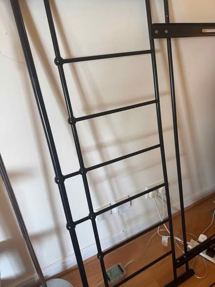 Photo of free Headboard (E16 2SP) #1