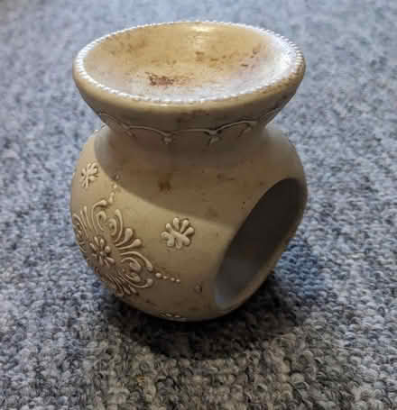 Photo of free Small fragrance burner (Kendal LA9) #2