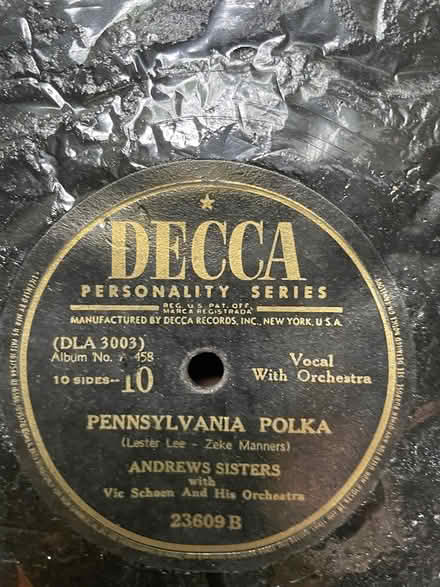 Photo of free LP Record Wall Hanging (Chelsea, mid 20s near 10th ave) #4