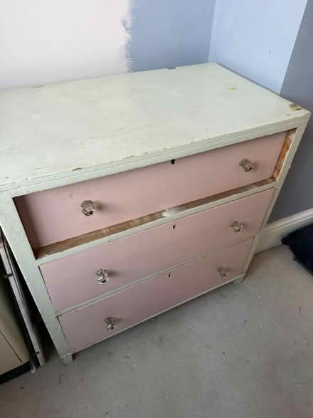 Photo of free Pink Chest of Drawers (Eltham SE9) #3
