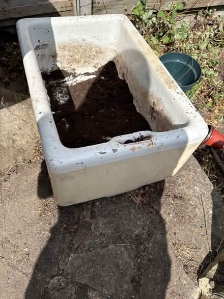 Photo of free Butler sink (Croydon/West Wickham CR0) #1