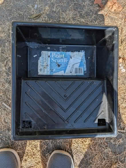 Photo of free Harris Professional Paint Scuttle (Bracknell RG12) #1