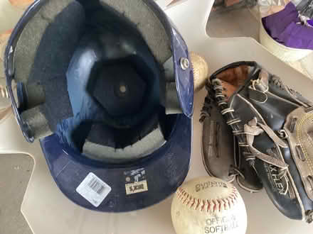 Photo of free Softball stuff (Hamburg/Brighton) #4