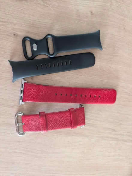 Photo of free ​​​Assort Smartwatch Straps Bundle (Bracknell RG12) #1