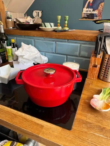Photo of free Pyrex cooking dish (SW161LZ) #2