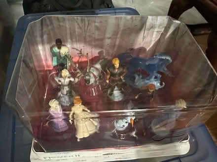 Photo of free NIB Frozen figure toys (belmont/watertown line) #2
