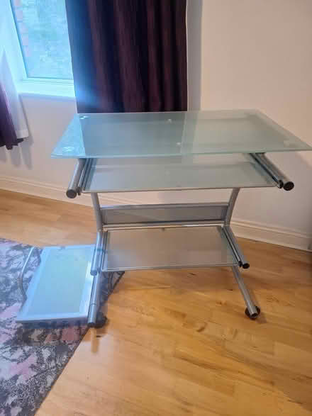 Photo of free Computer desk (Dublin 8 near Dean St) #1