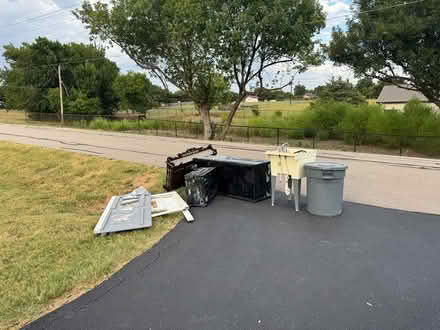 Photo of free Salt water fish tank/pump &twin bed (N Winningkoff rd ( Lucas tx)) #2