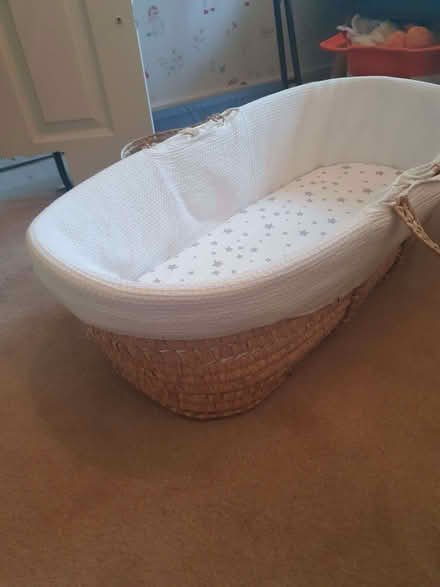 Photo of free Moses basket (Rotherhithe SE16) #2