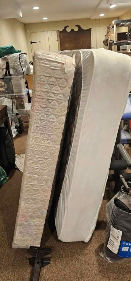 Photo of free Full size bed (Hartsdale) #1