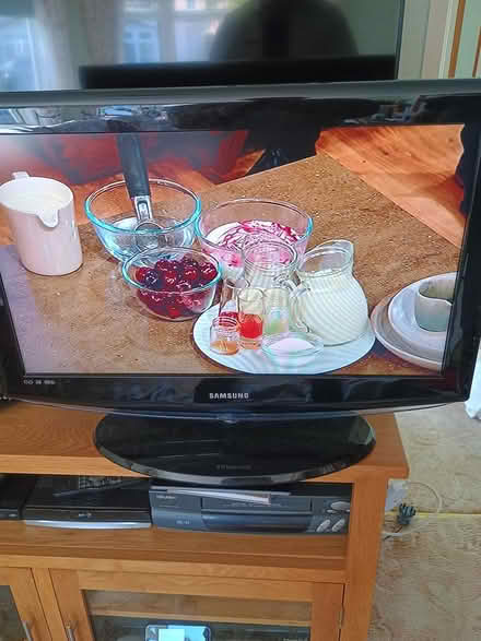 Photo of free samsung tv (Holmbush PL25) #1