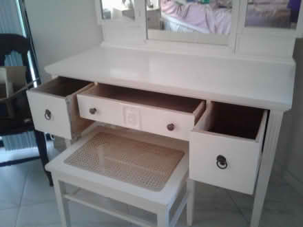 Photo of free Vintage white vanity (Deerfield Beach) #3