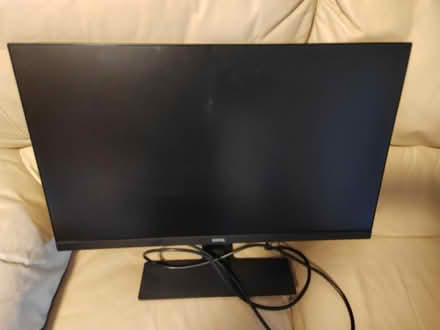 Photo of free BenQ 27inches eye-care monitor (Lee SE12) #2