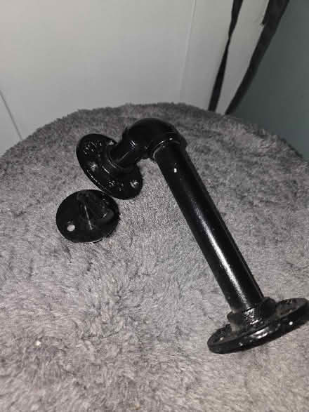 Photo of free Floating shelf and bracket (Greenwich Peninsula SE10) #4
