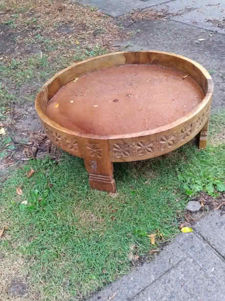 Photo of free Spotted: small table (Bloor & Spadina (downtown)) #1