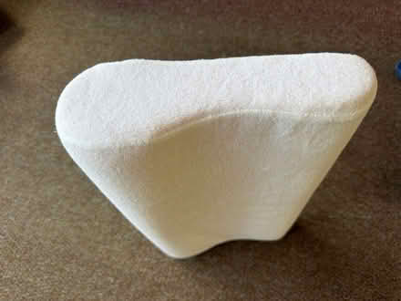 Photo of free Memory foam contoured pillow within covering (Welling DA16) #1