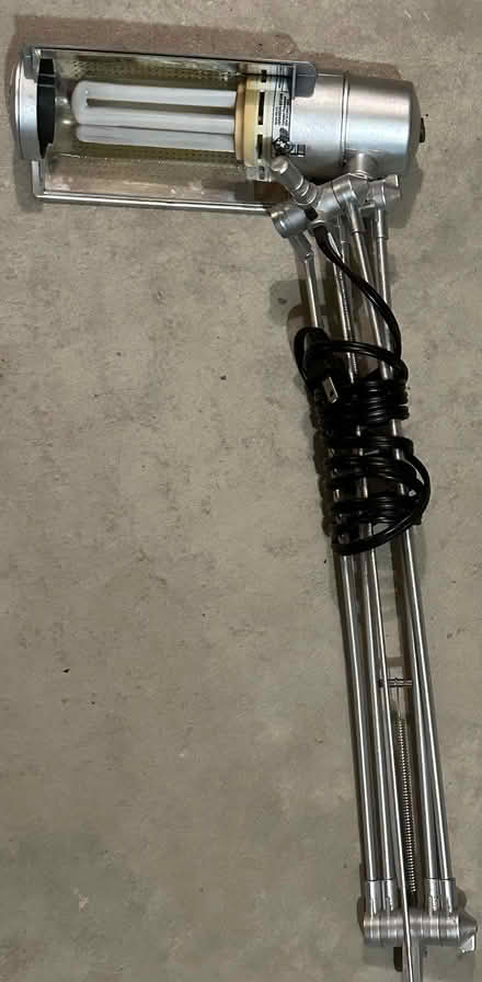 Photo of free Top of Zoo Med Free Standing Light (Port Murray, NJ) #2
